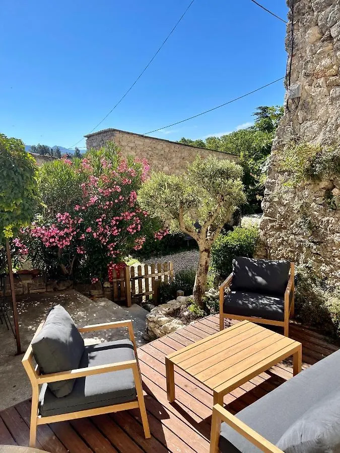 La Bugadiere Guest House Salles-sous-Bois