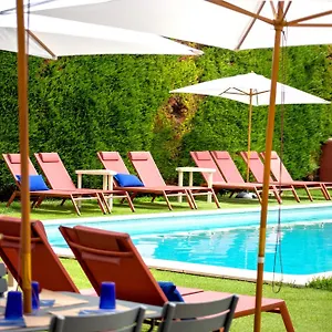 Logis La Goutte D'eau Hotel Pernes-les-Fontaines